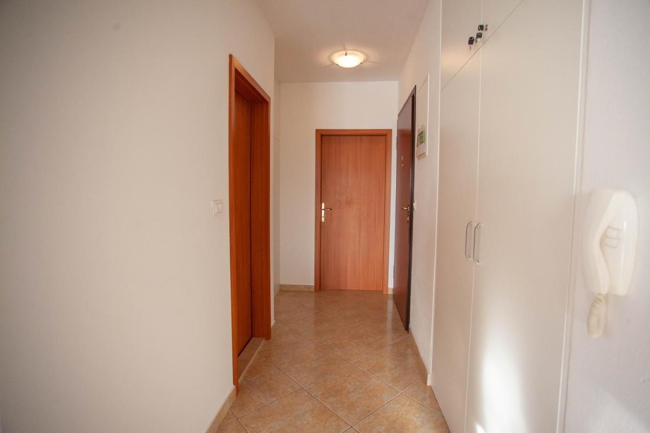 Apartment Jerry With Private Pool Milna  Extérieur photo