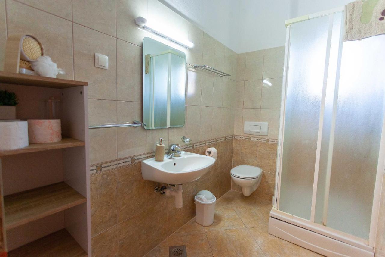 Apartment Jerry With Private Pool Milna  Extérieur photo