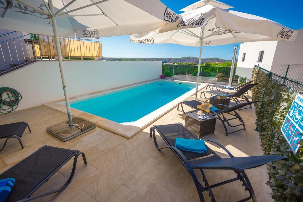 Apartment Jerry With Private Pool Milna  Extérieur photo