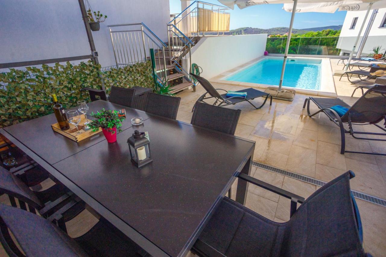 Apartment Jerry With Private Pool Milna  Extérieur photo