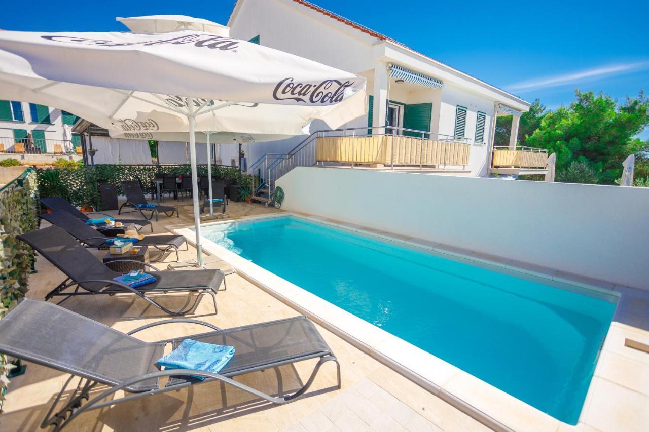 Apartment Jerry With Private Pool Milna  Extérieur photo